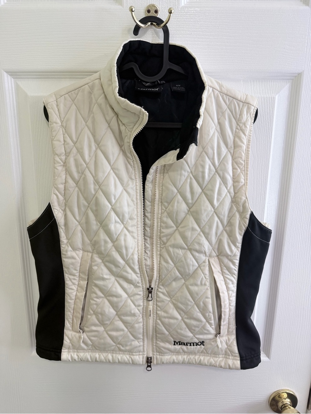 Marmot Quilted Cream Vest with Black Side Panels